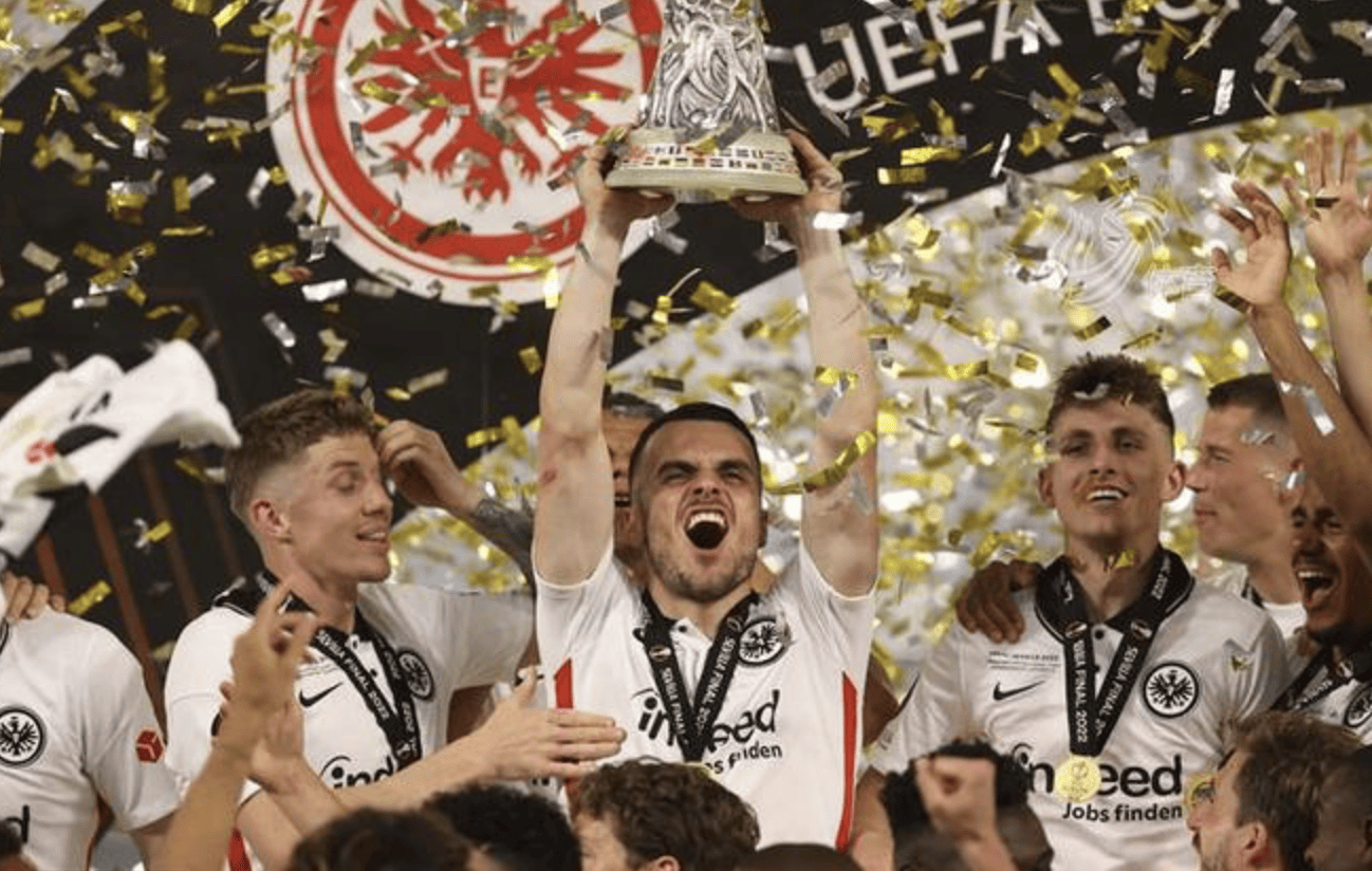 Kaiyun官网-关于转会期法兰克福调整名单以备德甲风云突变波尔图今夜临场应变，门兴格拉德巴赫止住颓势备战欧篮联都惊呆了的信息